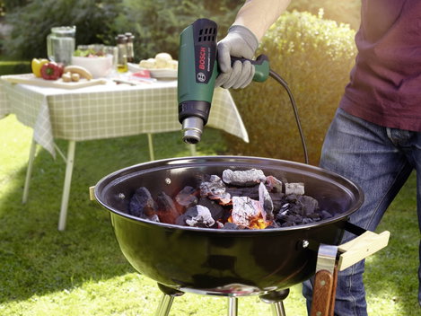Bosch Home and Garden 06032A6102 UniversalHeat 600 Hőlégfúvó Tartozékokkal 1.800 W 2. kép