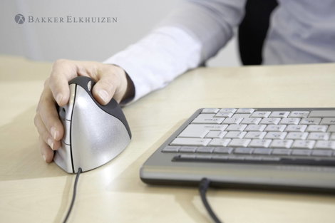 Evoluent VerticalMouse 3 Ergonomikus egér USB Optikai Fekete, Ezüst 5 Gombok 2600 dpi Ergonómikus 4. kép