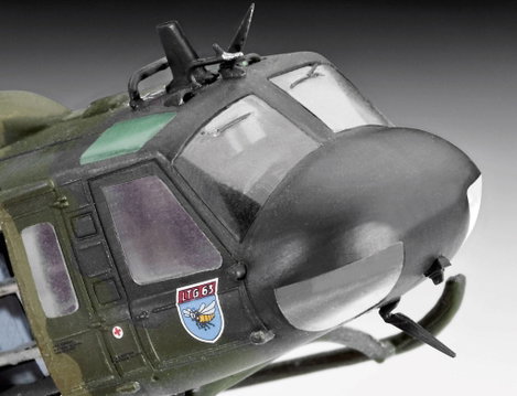 Revell 04444 Bell UH-1D SAR Helikopter építőkészlet 1:72 4. kép