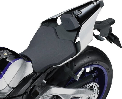 Tamiya 300014133 Yamaha YZF-R1M Motorkerékpár építőkészlet 1:12 13. kép