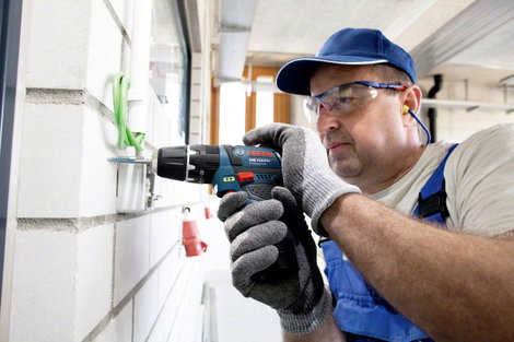 Bosch Professional GSB 12V-15 Akkus ütvefúrógép 2. akkuval 4. kép