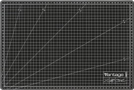 VANTAGE 10671-20143 / 30 x 45 cm Vágószőnyeg A3