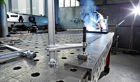 Csavarbilincs hegesztőasztalokhoz Bessey TW28-30-12K Szorítási szélesség (max.):300 mm Visszavonás:1 5. kép