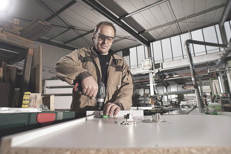Metabo PowerMaxx BS Basic 600984000 Akkus fúrócsavarozó 12 V 2.0 Ah Lítiumion 2. akkuval, Töltővel 2. kép
