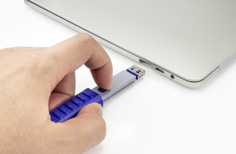 USB port zár, 6 részes készlet 1 kulccsal, ezüst/kék, Renkforce RF-4714586 5. kép