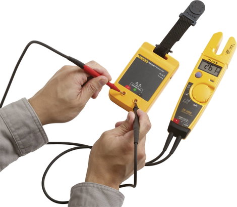 Fluke PRV240 Kalibrátor Feszültség 4 db ceruzaelem (vele szállítjuk) 13. kép