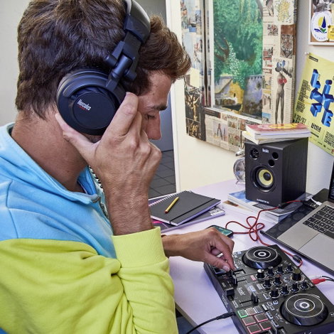 Hercules HDP DJ45 DJ Over Ear fejhallgató Vezetékes Fekete Összehajtható 7. kép
